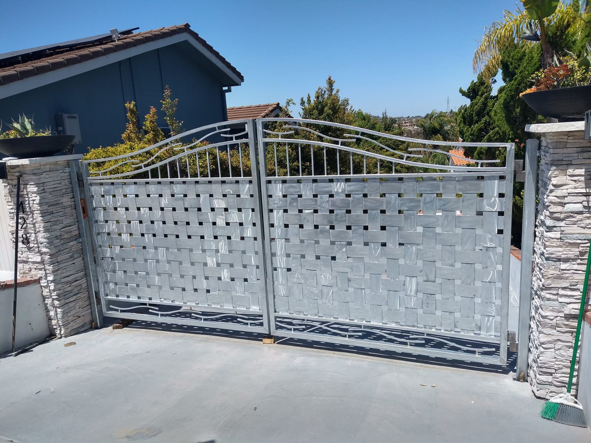 Custom Gates example
